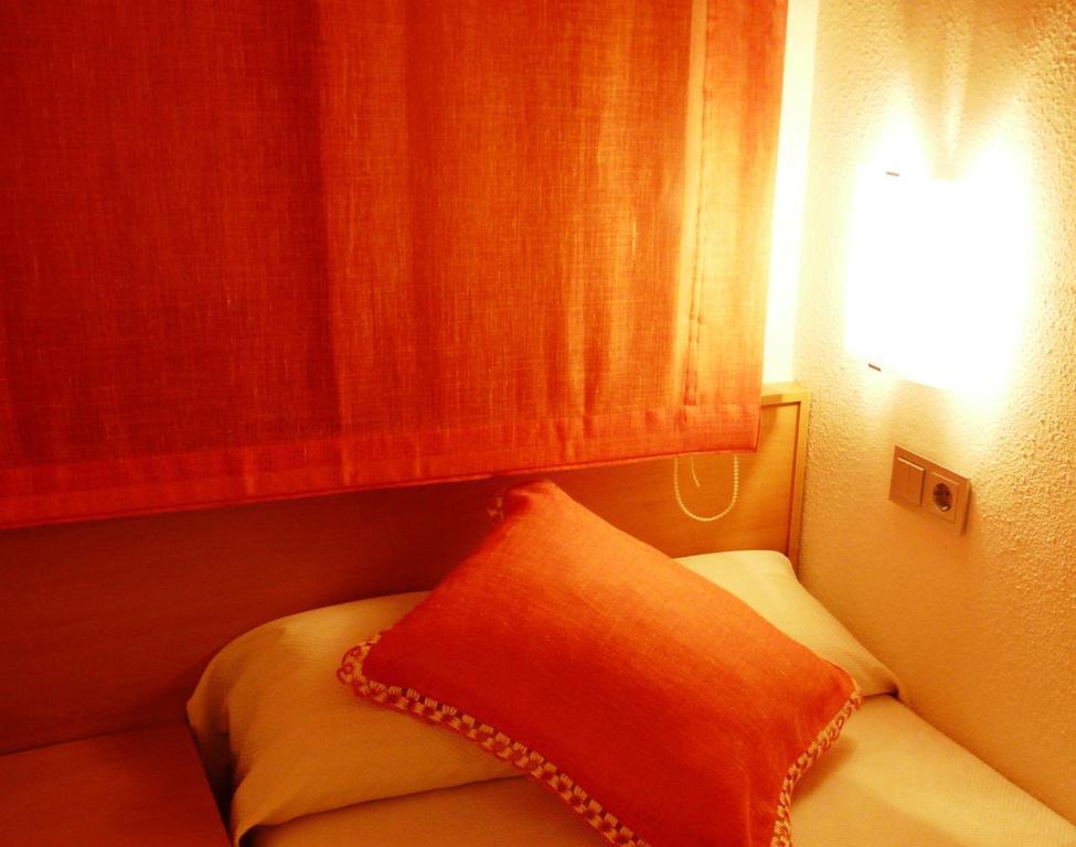 Apartamento Turístico Guara Casa Castro Barbastro Quarto foto